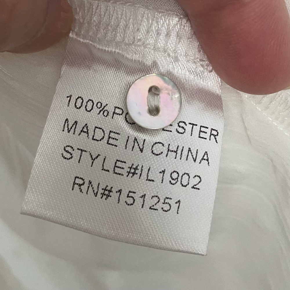 NWT White Ruffled Button-Down Top - Picture 4 of 4